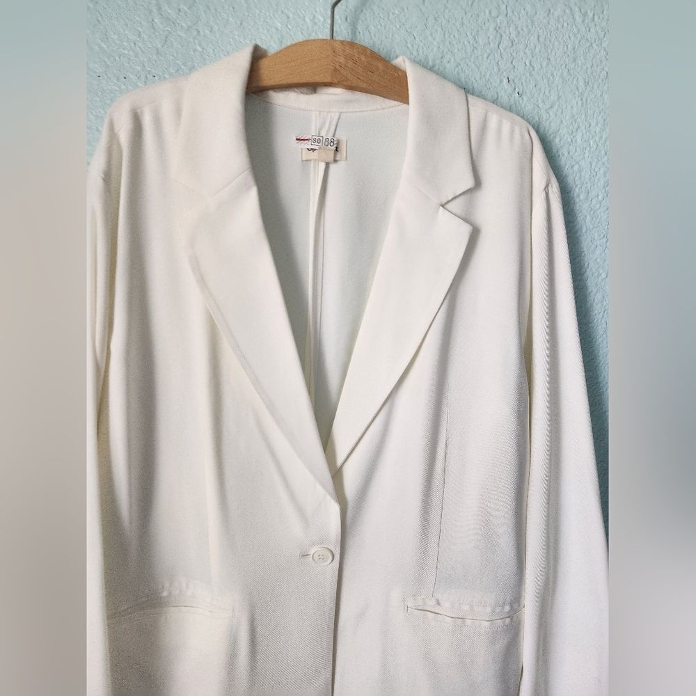 Open Edit Button Front Minimalist Versatile White… - image 5